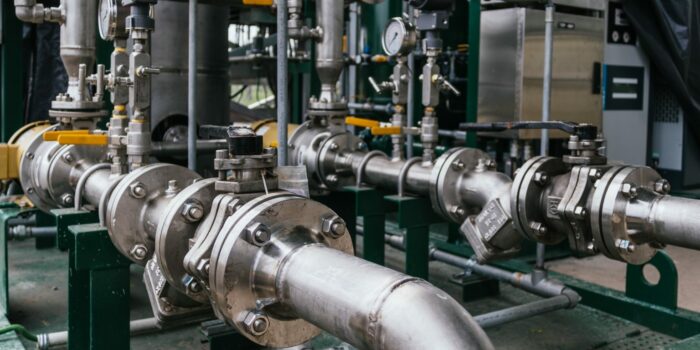 1-closeup-view-of-cylindrical-grinder-industrial-concept-1-1536x1024